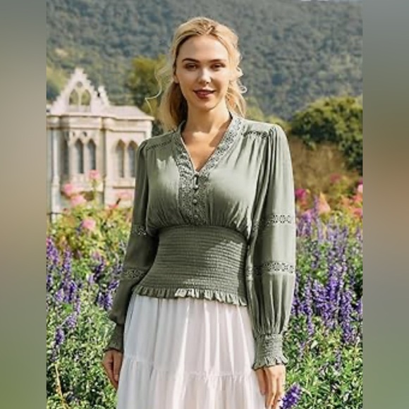 Scarlet Darkness Women's Renaissance Peasant Blouse V Neck Lantern Sleeve NWT - Picture 3 of 12